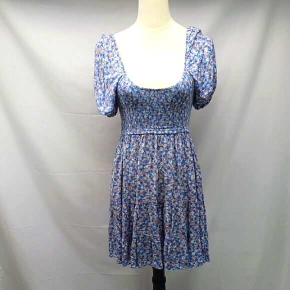 Altar'd State Romantic Floral Smocked Flair Midi With Puff Sleeves Womans Medium - Picture 1 of 8